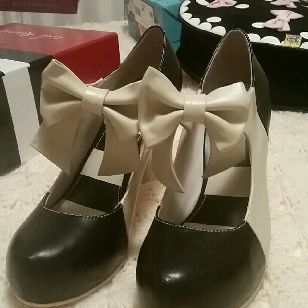 Lola Ramona Angier Shoes with Bows